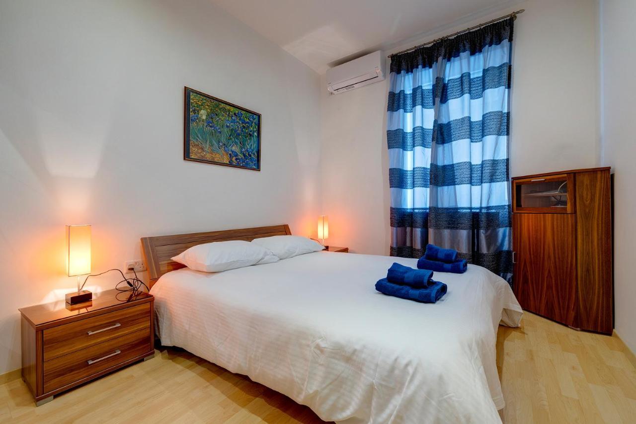 Unbeatable Location Valletta And Harbour Views Apartment Sliema Exterior photo
